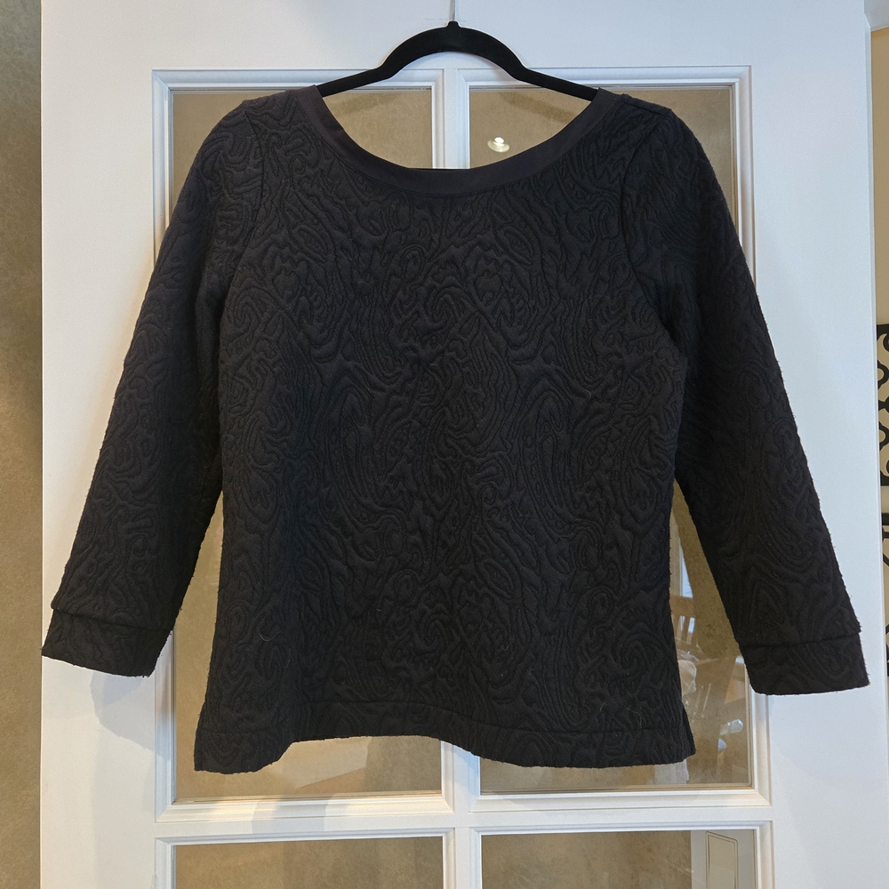 Banana Republic - Textured 3/4 Sleeve Top with Scoop Neck